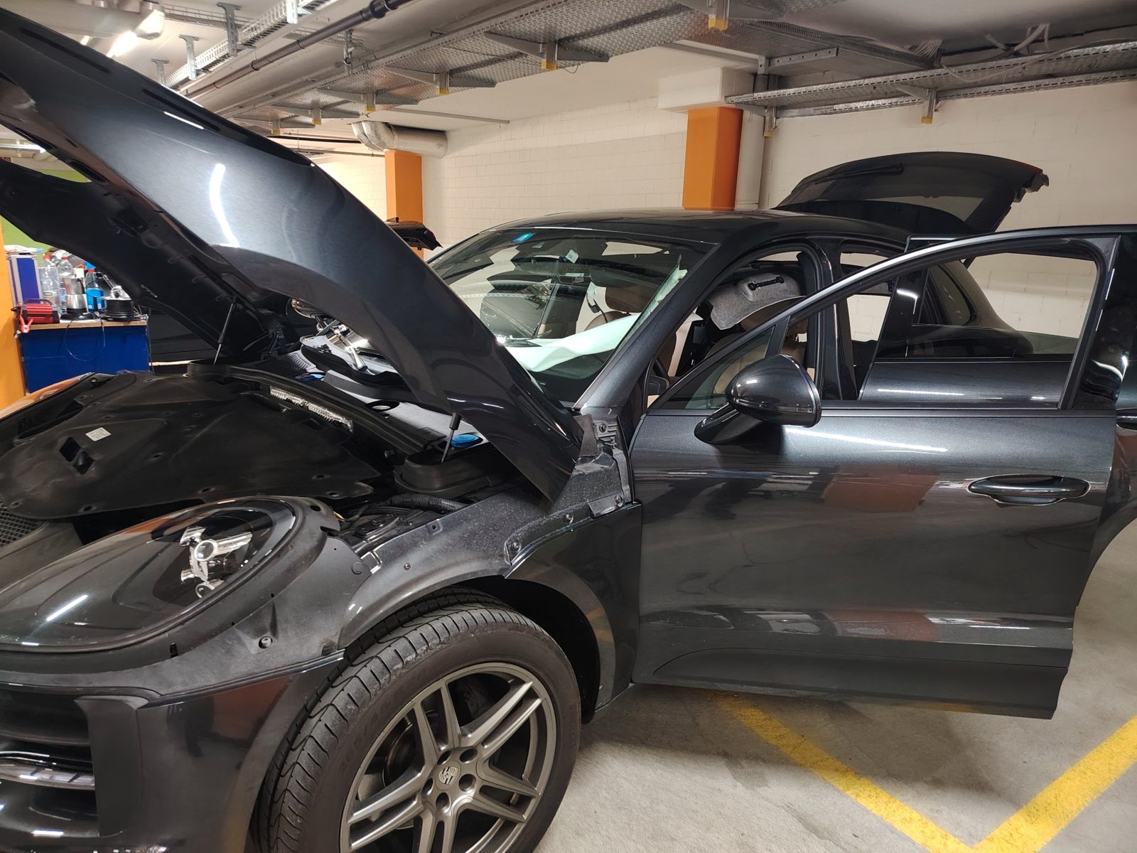 Porsche Macan in lavorazione